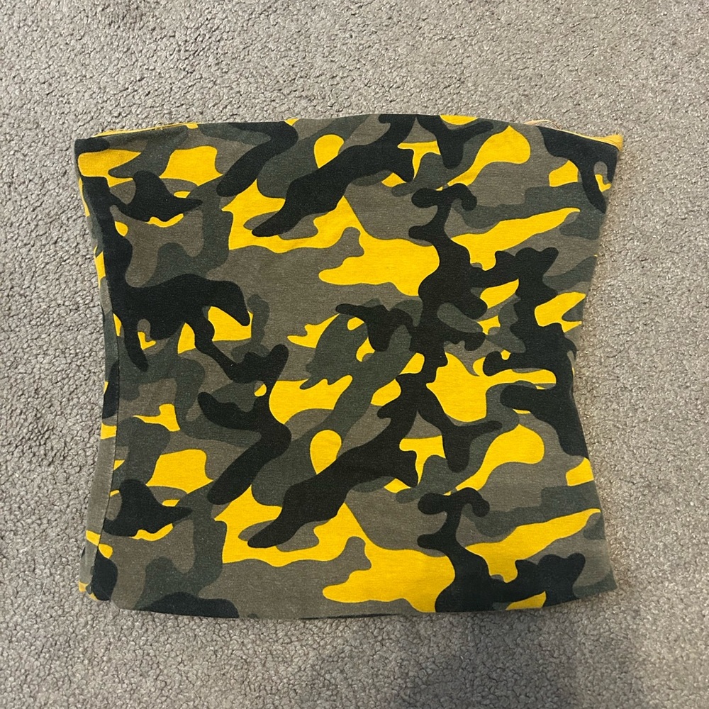 Strapless camo cropped top